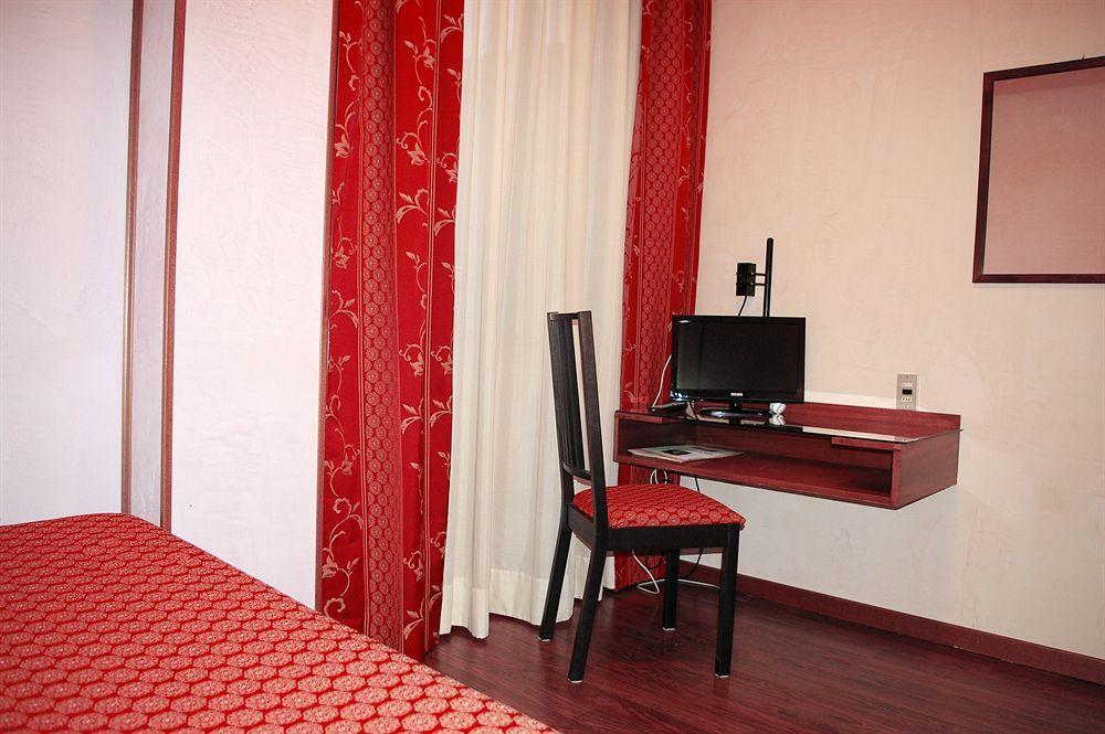 Hotel Salieri เลนญาโก ภายนอก รูปภาพ