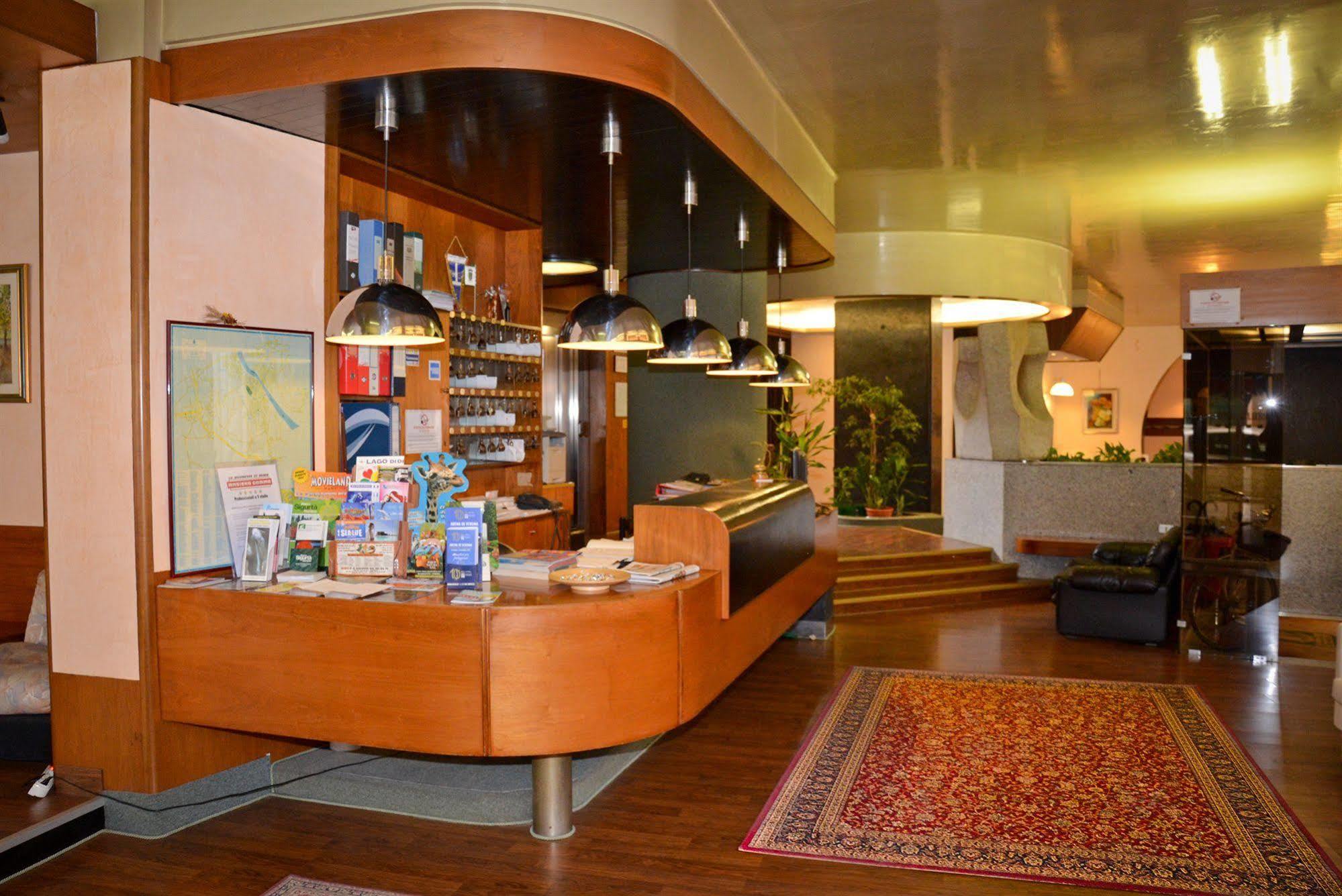 Hotel Salieri เลนญาโก ภายนอก รูปภาพ